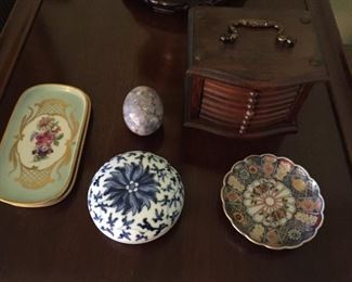 Decorative items.