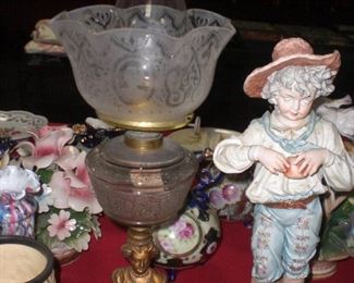 Jenny Lind bust banquet oil lamp with matching shade
