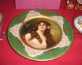 Vienna art tin portrait plate