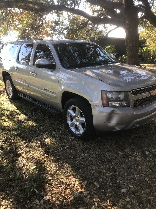 2008 Chevy Suburban LTZ - Loaded, One Family Owned-Leather-Quad Captains-Sunroof-DVD-Heated & Cooled Front and Rear Seats-Nice Car Mechanically w/125K Miles-Older Couple Owned, Has a few bumps and bruises on the outside.
FRIDAY PRICE $8,000 obo! 