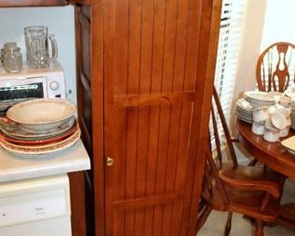 Storage cabinet (1 of 2)