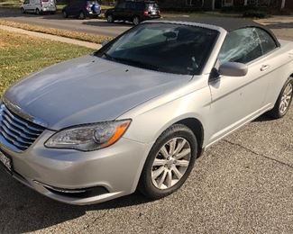 2011 Chrysler 200 Convertible
W/23k miles