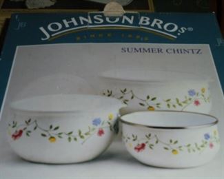 Johnson  Bros 6 pc bowl set