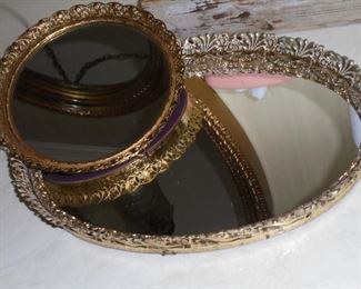 2 vanity mirror trays