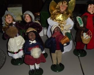 Byers Choice LTD Christmas carolers 