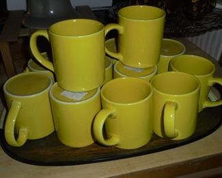 12 yellow mugs - English ironstone