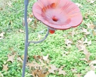 O/s decorative bird bath/feeder