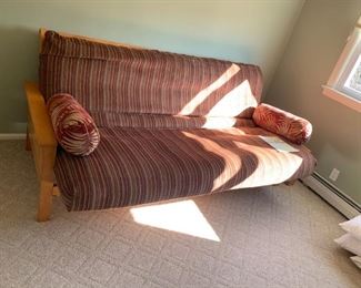 Queen Fouton Bed w/ Extra Thick Mattress