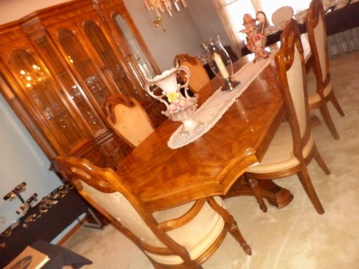 Bernhardt Hibriten formal dining suite;mint condition-6 chairs, 2 leafs, bar and linen servers, china cabinet with storage base.