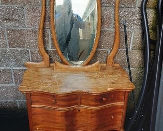 Antique vanity with mirror