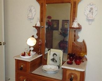 vintage dresser w/mirror & marble