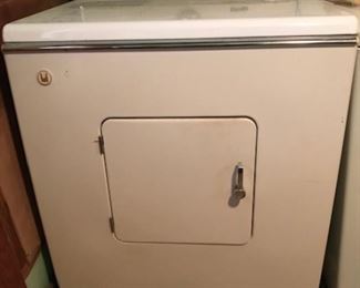 working(!!!) vintage Maytag dryer 641c (1960/61)