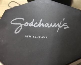 vintage Godchaux's NOLA hatbox