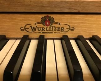 Wurlitzer piano detail