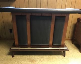 Mid-century style bar w/padded edge and foot-rail