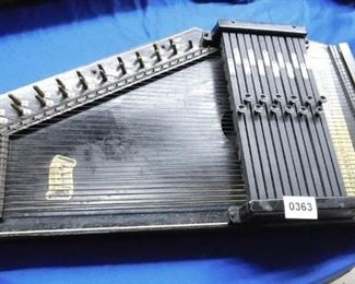 AUTO HARP BY OSCAR SCHMIDT