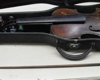 VINTAGE VIOLIN W/WOODEN BOW W/MOTHER OF PEARL