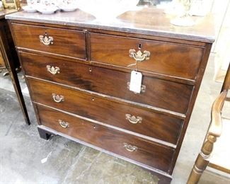 VINTAGE ENGLISH CHEST