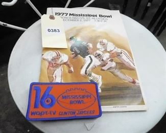 1977 MISSISSIPPI BOWL PROGRAM AND PATCH KOSCIUSKO MS