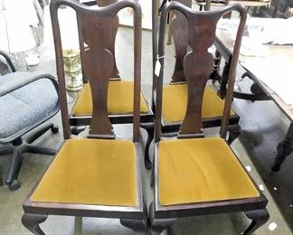 4 MAHOGANY QUEEN ANNE CHAIRS