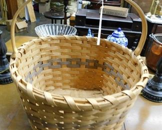 NICE OAK SPLINT BASKET