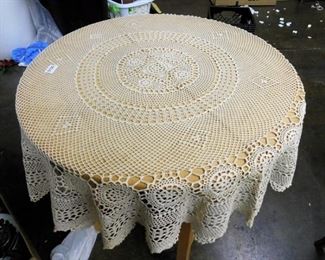 HAND MADE CROCHET ROUND TABLE CLOTH