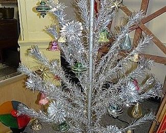Silver Aluminum Tree & Musical Revolving Stand