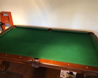 Sportcraft 7.5' Ball and Claw Billiard Pool Table