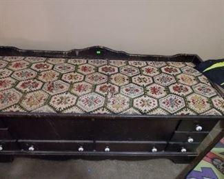 Lane Cedar Chest / Hope Chest (46"L x 20"H x 17.5"D)