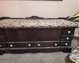 Lane Cedar Chest / Hope Chest (46"L x 20"H x 17.5"D)