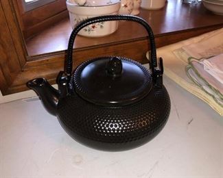 70's Vintage teapot