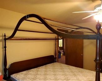 Colonial Style Canopy Bed - King