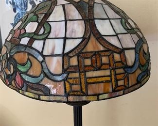 FAUX TIFFANY STYLE LAMP