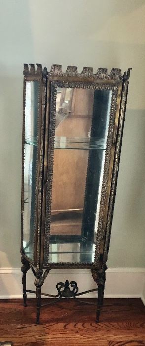 METAL DISPLAY CASE