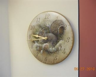 Clock with Squirel