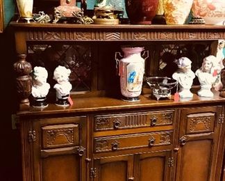 English Cabinet