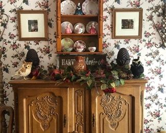 BEAUTIFUL WOOD CABINET, HOME DECOR