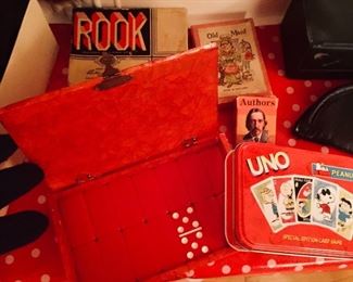 Red dominos-vintage games