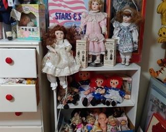 Dolls, Raggedy Ann and Raggedy Andy