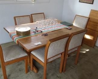 Mid century table and chairs w/ leaf