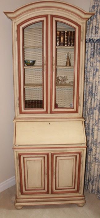 This secretary has so many possibilities to make it your own!