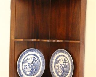 Corner plate rack.