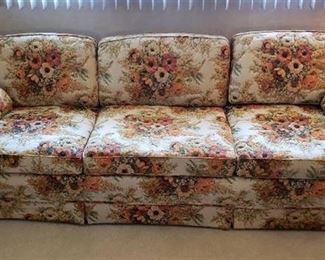 Broyhill Fall Floral 3 Cushion Couch - 96 in. long