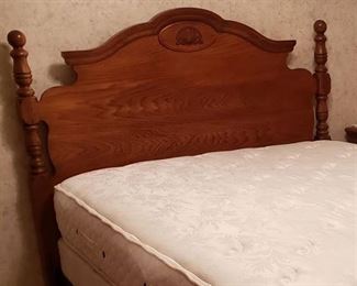 Queen Size Wood Headboard with Scallop Design - Mattress Set not Included