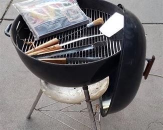 Weber Kettle BBQ Grill with Accessories and Cover