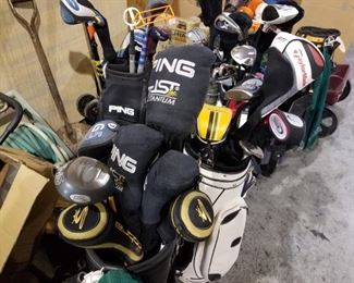 7 sets of Golf Clubs 