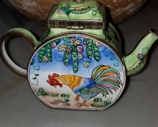 Enameled Miniature Rooster Tea Pot 