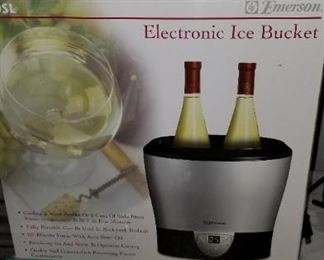 Electronic Ice Bucket