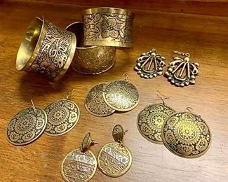 Brass Jewelry Collection https://ctbids.com/#!/description/share/281218