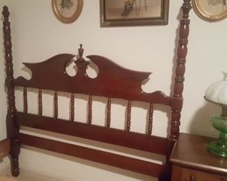 Lillian Russell queen size bed